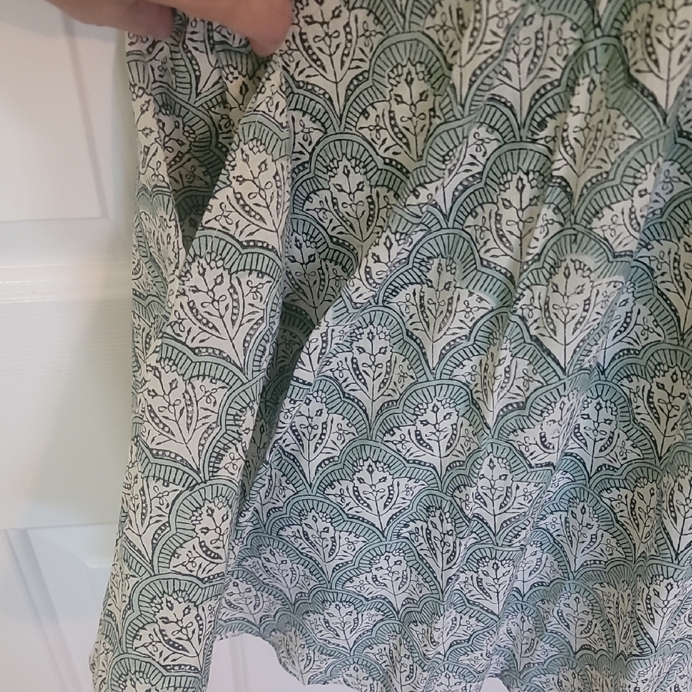 Roller Rabbit Green And White Leaf Pattern Blouse - image 4